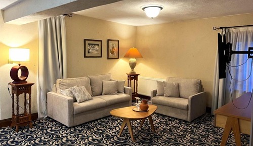 Senior Double Room (Suite)