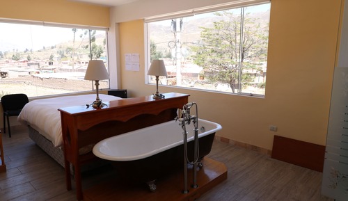Deluxe Studio Suite