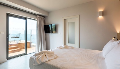 Suite with Sea View