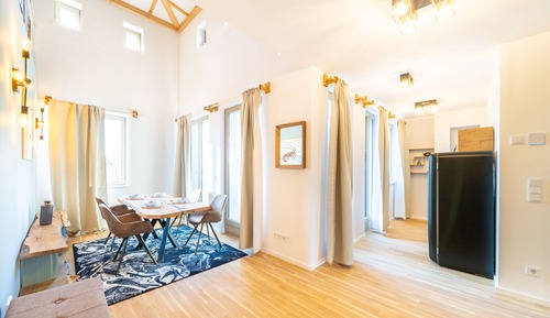 Design Apartment, 2 Bedrooms, Patio, Courtyard View