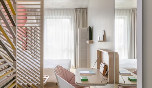 Classic Room - including snacks & drinks self service in the Lounge Club