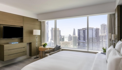 Superior Room, 1 King Bed, Club Lounge Access