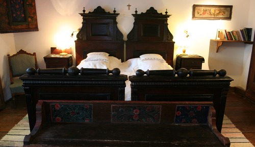 Double or Twin Room (9)