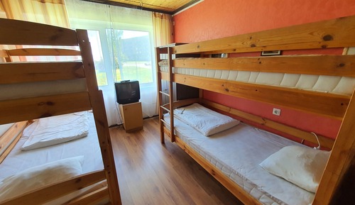 Six-bed room, shared bathroom