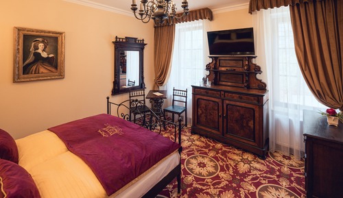 Economy Room