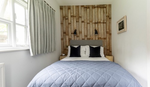 Luxury Double Room, Ensuite, River View (Nadder)