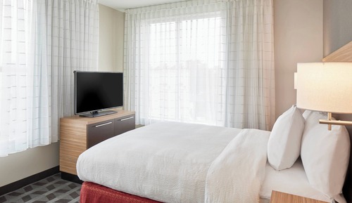 Suite, 1 Bedroom (Mobility Accessible, Roll-In Shower)