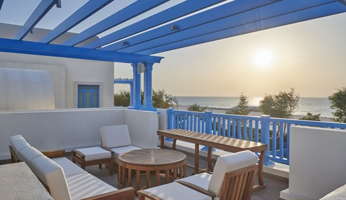 Three Bedroom Beach Villa with Private Pool, With Waterpark Access