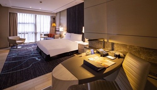 Executive Room, 1 King Bed (High Floor)