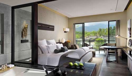 Deluxe Room, 2 Twin Beds, Balcony