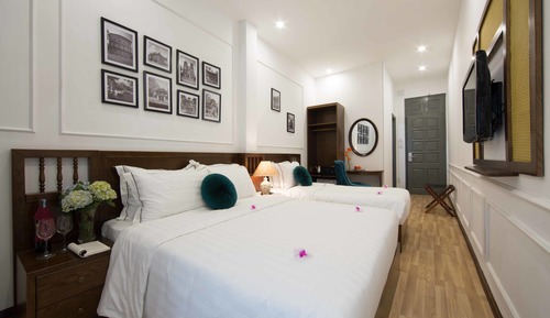 Family Room, City View