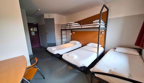 Basic Quadruple Room, Private Bathroom