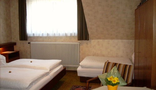 Basic Quadruple Room, Shared Bathroom