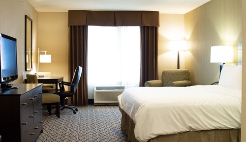 Standard Room, 1 King Bed (LEISURE)