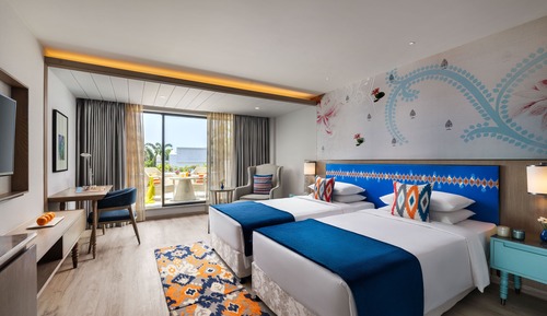 Premium Room, 1 King Bed, Balcony