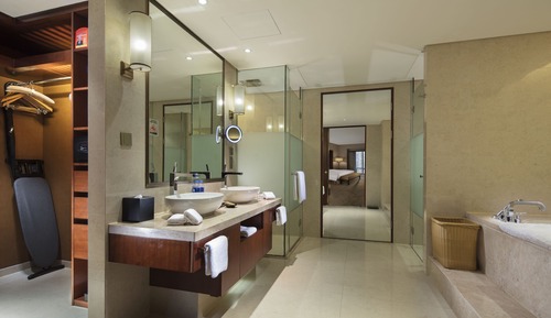 Deluxe yangtze river suite