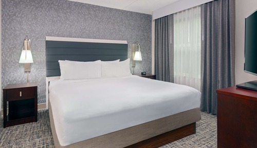 Suite, 1 King Bed, Accessible (Mobility & Hearing, Roll-in Shower)