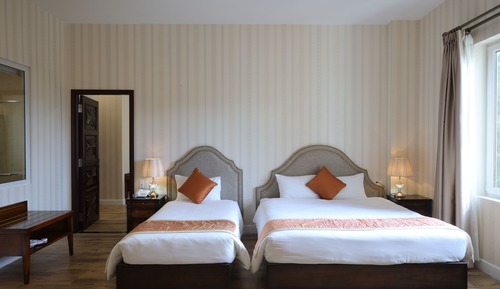 Deluxe Building Garden View Triple Room