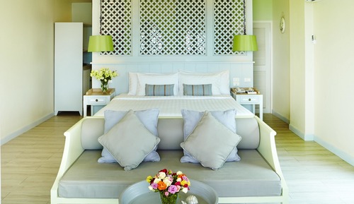 Deluxe Room, Partial Sea View, Corner
