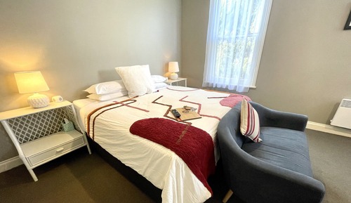 Standard Room (Large)