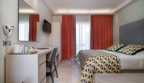 Deluxe Double or Twin Room, Garden View