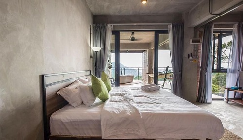 Luxury Room with Balcony