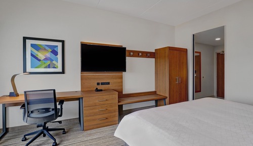 Standard Room, 1 King Bed
