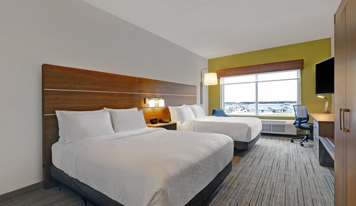 Standard Room, 2 Queen Beds, Roll-in Shower (Roll-In Shower)