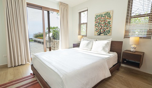 Casa Serena- Signature