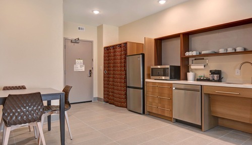 Suite, 1 King Bed, Accessible, Bathtub