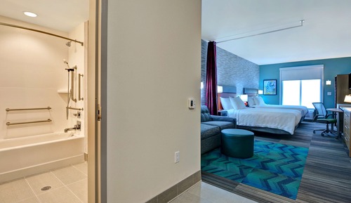 Studio, 2 Queen Beds, Accessible, Bathtub