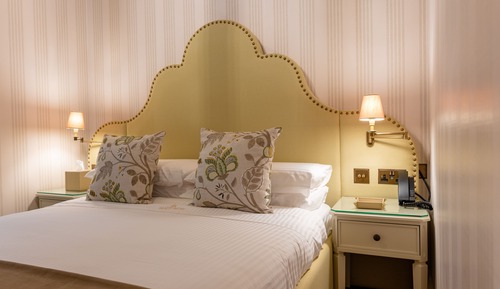 Suite (Maria)