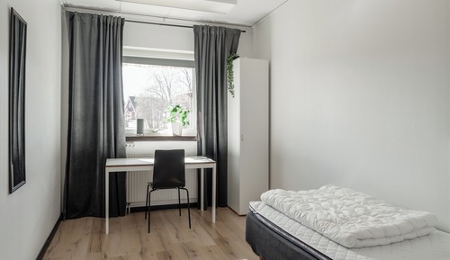 Single Room, Shared Bathroom