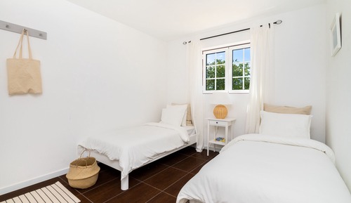 House, 4 Bedrooms, Non Smoking