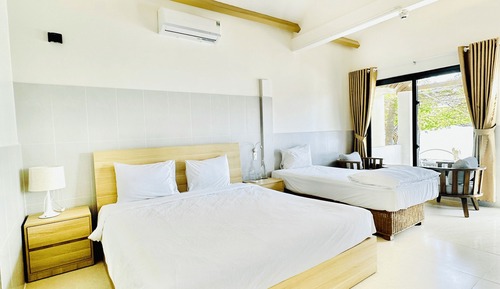 Deluxe Bungalow with Sea View