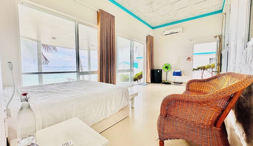 Family Room with Sea View