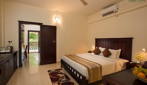 Deluxe Room, 2 Bedrooms, Shared Bathroom, Garden Area