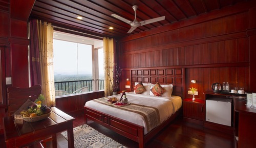 Honeymoon Suite