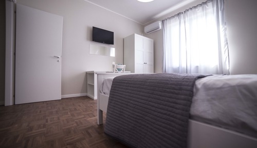 Double Room (1)