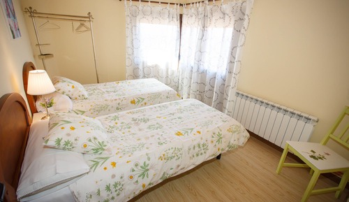 House, 3 Bedrooms, Mountain View