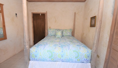 Minutes to breathtaking view- golden sun rise 2 bedrooms