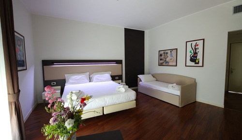 Triple Room