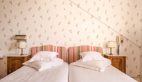 Double Room (Small)