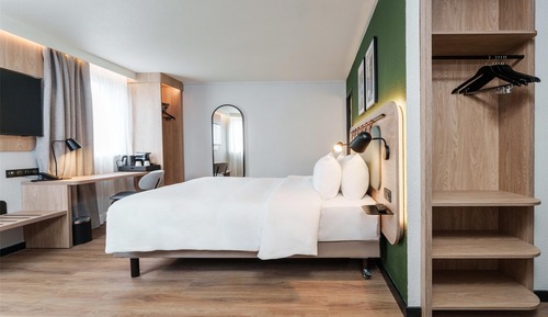 Superior Room, 1 King Bed