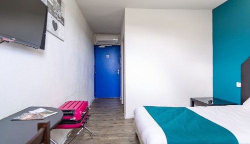 Twin Room (Air-conditioned)