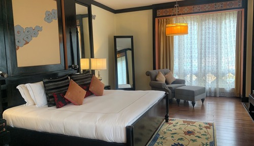 Luxury Suite (Suite)