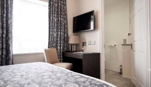 Superior Room, 1 King Bed