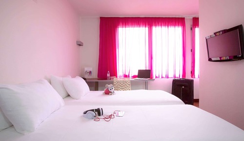 Standard Suite, Multiple Beds