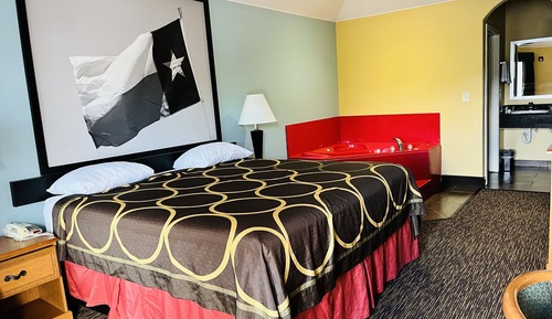 Suite, 1 King Bed, Non Smoking (Jetted Tub)