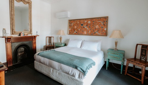 Superior Suite, 1 King Bed, Balcony